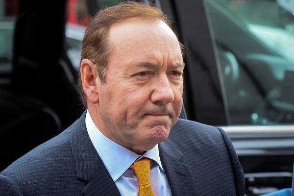 Omluvil se za obtěžování čtrnáctiletého chlapce. Teď toho Kevin Spacey lituje