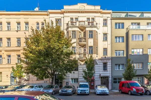 Prodej Byt 2+kk, U Nikolajky, Praha 5 - Smíchov