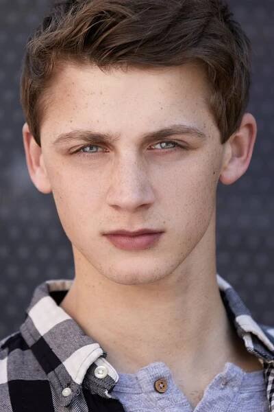 Brady Gentry herec/herečka