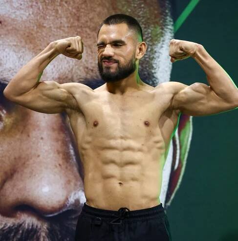 ‘Sugar’ Nunez drops Diaz twice, retains IBF title