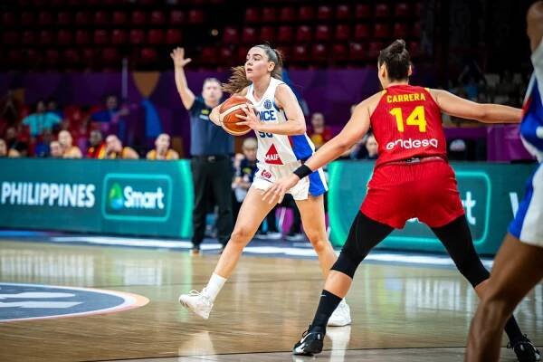 Pauline Astier | ZVVZ USK Praha