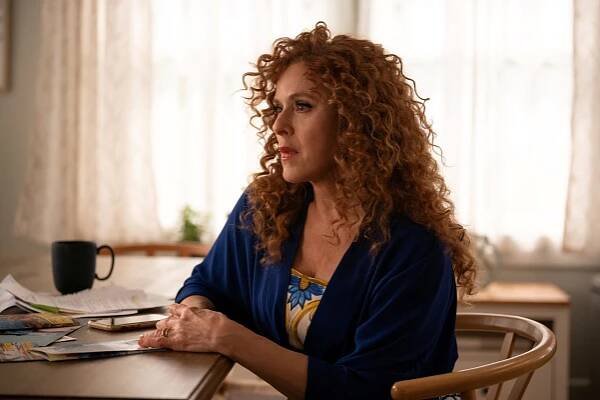Zoey's Extraordinary Christmas - Z filmu - Bernadette Peters