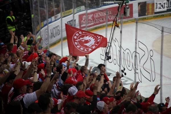 BITVA V HLEDIŠTI - HC Sparta Praha versus HC Oceláři Třinec | PrahaIN 
