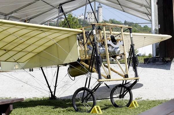 FOTO: Blériot po sto letech zase letí