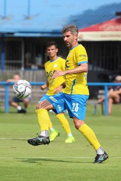 Fotbalista Jan Rezek při zápase rezervy FK Teplice