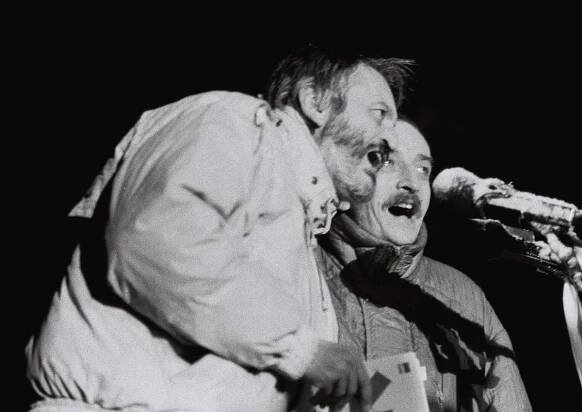 Ján Lörincz, Milan Lasica a Jaroslav Filip na demonštrácii, Námestie SNP. 1989. Súkromný majetok