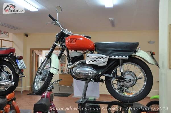Fotogalerie Motocyklové muzeum Křivoklát | Motorkáři.cz