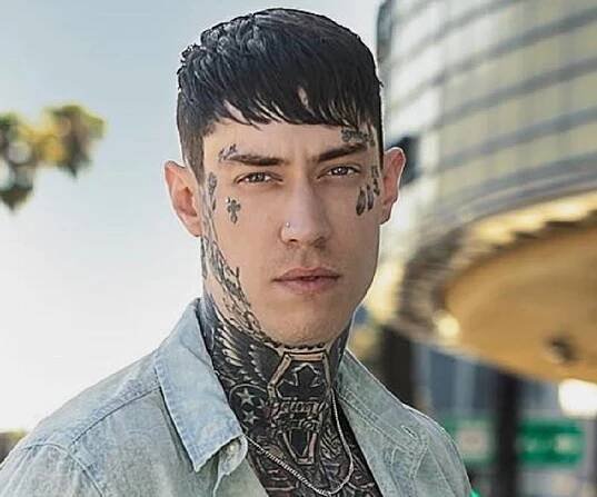 Trace Cyrus Biography - Facts, Childhood, Family Life & Achievements of Musician