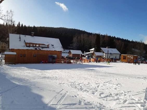 Sjezdovka a bistro Stodola - Chalupa Jizerky U Juráška