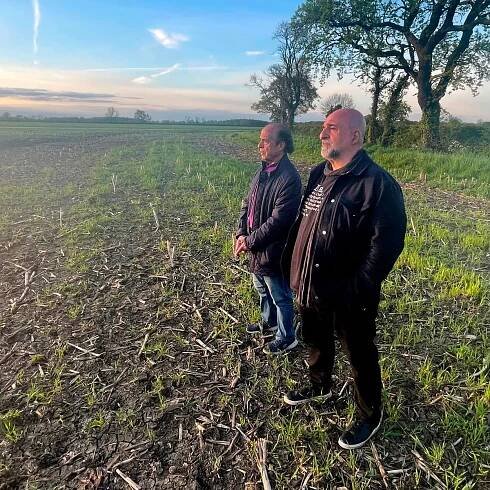 Comic Omid Djalili and TV psychic debunk fake news about England's last warrior king