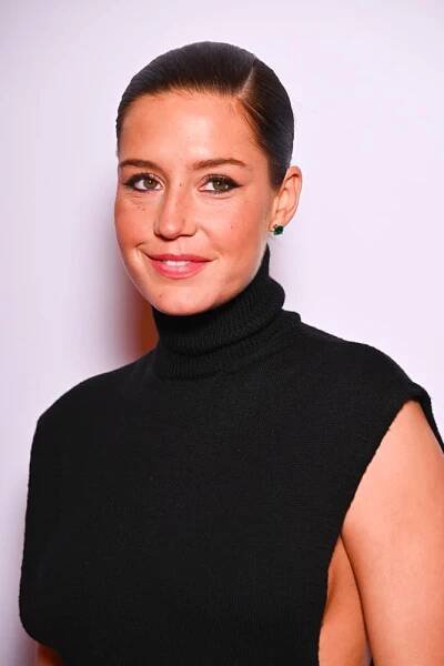 Adèle Exarchopoulos at the Paris Plaza Athénée Hotel on November 20th, 2024, in Paris. © Stephane Cardinale - Corbis/Corbis via Getty Images.