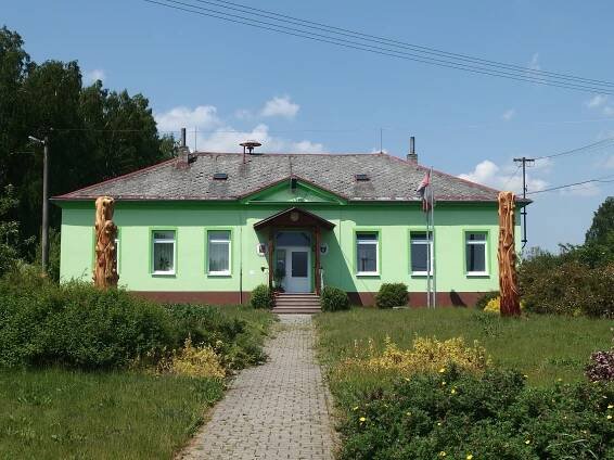 Soubor:Lavičné, OÚ.jpg – Wikipedie