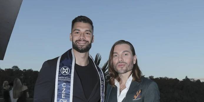 Tomáš Haring a Sam Dolce, který vede Miss Universe Česko i Miss Universe Slovensko.