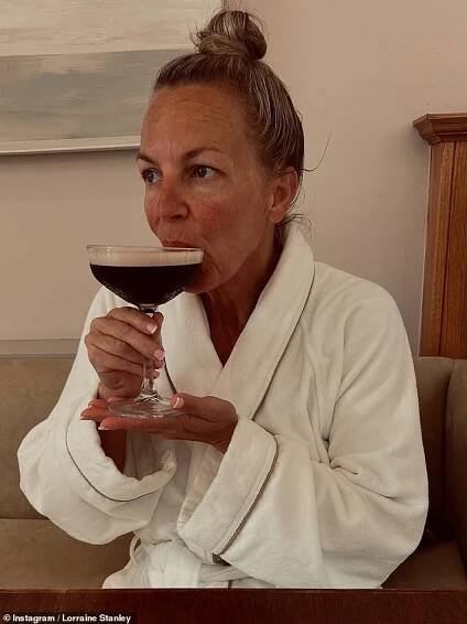 . While Lorraine added snaps of Mark enjoying a relaxing dip in a huge jacuzzi and her sipping on an espresso martini