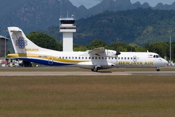 Malaysia - Langkawi - LIMA 2011 - WWW.PETERHEENEMAN.NL