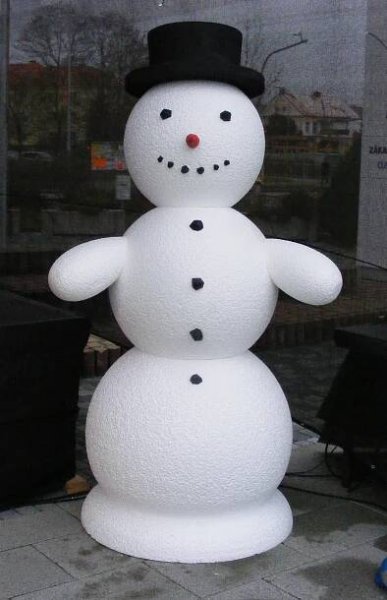 sněhulák polystyren výroba dekorace makety reklamní kulisy, polystyrene, schneemann produktion, polystyrene, Bühnenbildner, styropor,