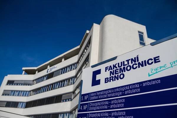 Chřipka je na ústupu. Od dnešního dne je v Dětské nemocnici a porodnici v Brně zrušen zákaz návštěv