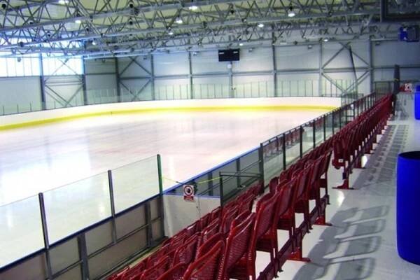 Městský dům dětí a mládeže Ostrov, příspěvková organizace | Zimní stadion