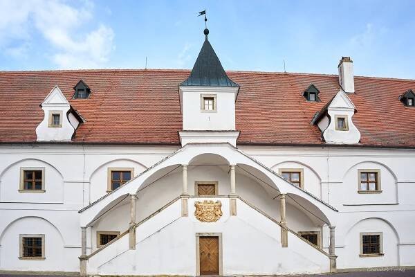 Tip na výlet. Kouzelný mlýn, kostel a bunkr. Slup láká k předjarní vycházce