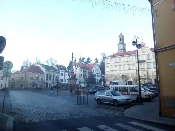 Benešov nad Ploučnicí, meka všech industrialistů… jedou bez dotací – Dotace oprav dům po babičce