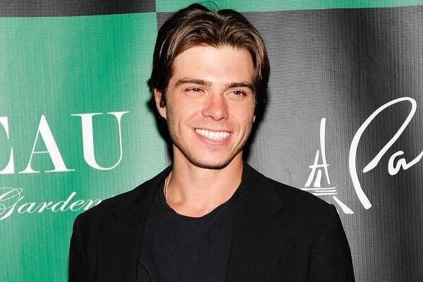 Matthew Lawrence arrives at the Chateau Nightclub & Gardens at the Paris Las Vegas on April 28, 2012 in Las Vegas, Nevada
