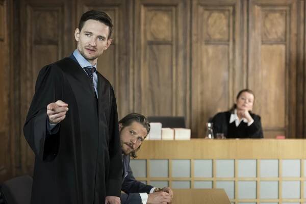 Jenny - echt gerecht! - Der Freundschaftsdienst - Z filmu - August Wittgenstein, Sebastian Ströbel