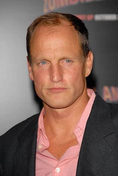 Herec Woody Harrelson se dozvěděl z rádia, že táta byl nájemný vrah sicilské mafie