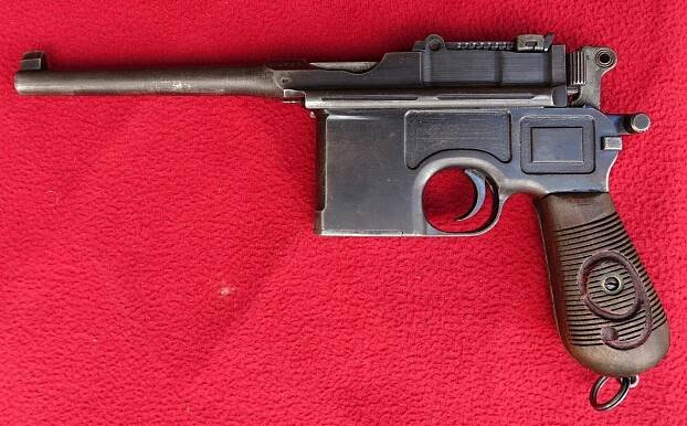 Pistole Mauser C96 v ráži 9mm Luger - REZERVOVÁNO - Sběratelské zbraně