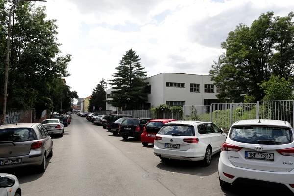 Dětská nemocnice: parkování má vyřešit dům pro tři sta aut