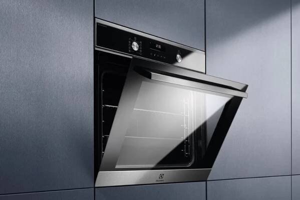 Trouba Electrolux 600 PRO EOD6P77WX nerez | DATART
