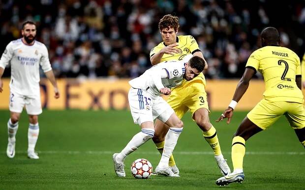 Real sice doma prohrál, přes Chelsea přesto postoupil