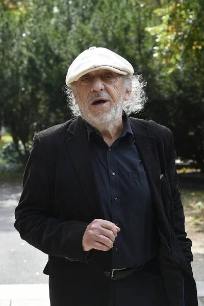 Poslední rozloučení s filmovou Lídou Baarovou. Zdence Procházkové (95) dali sbohem Renč, Zelenková i Harapes
