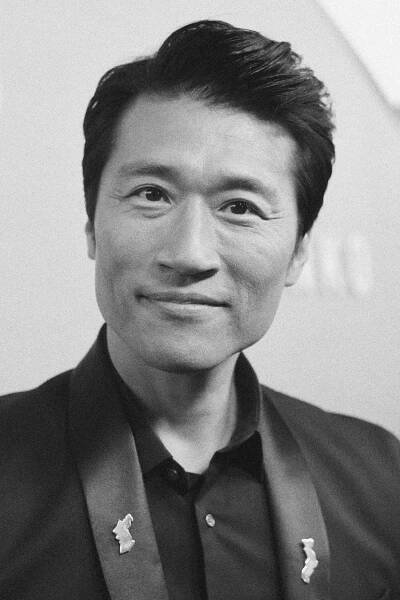 Asian American stars on belonging: Mindy Kaling, Margaret Cho, Bowen Yang, Tammy Duckworth and more