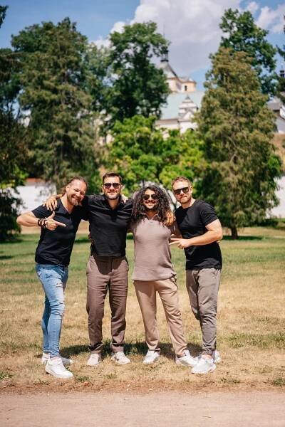 „Pardubice považuji za ztracenou mekku,“ prohlásil populární zpěvák Marek Ztracený | Pardubice ŽIVĚ