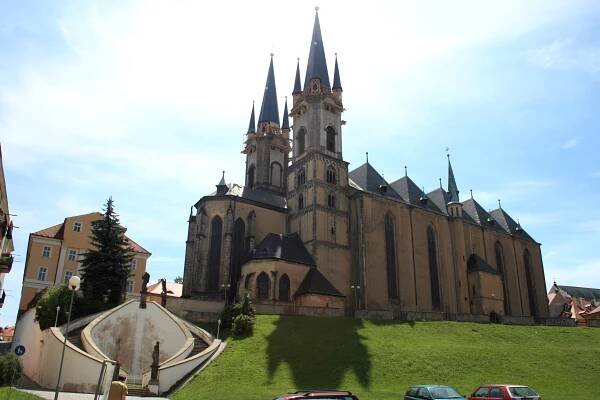 Cheb: Hospic Sv. Jiří zve na výstavu Láskyplné vzpomínky