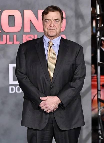 FOTO: Herec John Goodman měl plnou postavu. – stránka 6