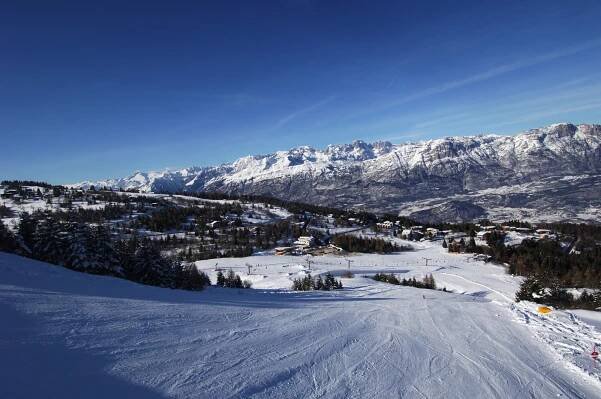zima - středisko Monte Bondone, Trento, Itálie