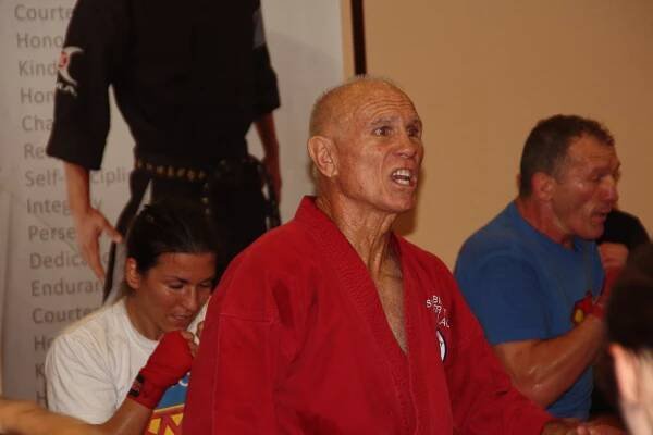 Bill Wallace (Kampfsportler)