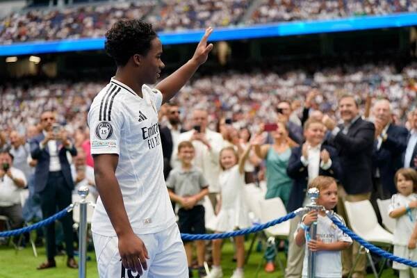 Real Madrid unveil Endrick
