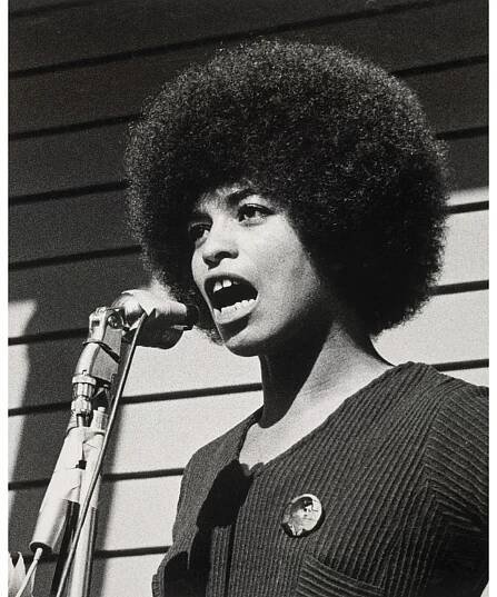 Angela Davis' Archive Comes to Harvard
