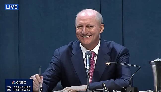 Greg Abel v čele Berkshire Hathaway. Dokáže být novým Warrenem Buffettem?