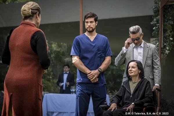 Danilo Carrera, Gabriela Platas, Víctor González - El amor invencible - Z filmu