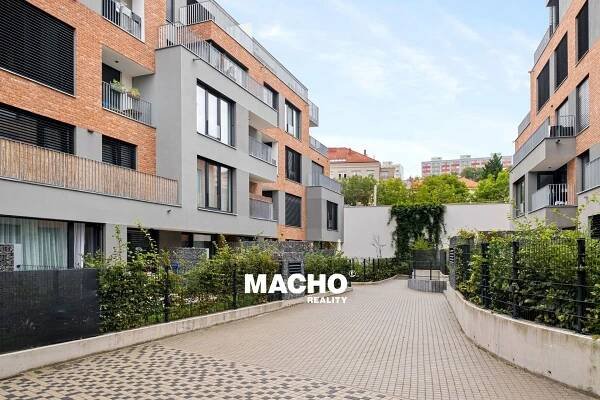 Pronájem bytu 2+kk 62 m2, Praha - Michle, obrázek č. 3