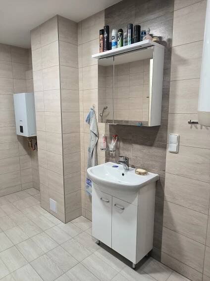 Rekonstrukce koupelny a WC v rodinném domě Lom u Litvínova 2023 | LUXO KOUPELNY