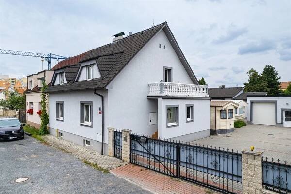 Pronájem rodinného domu 480 m², pozemek 673 m², Paběnická, Praha - Krč