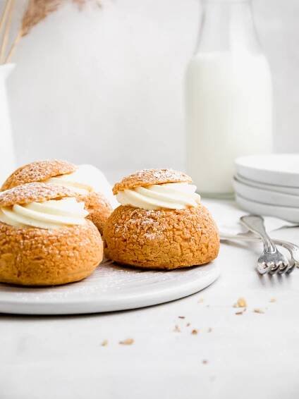 How to make the Perfect Choux au Craquelin - Julie Marie Eats