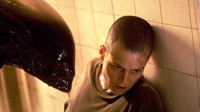 Tajemná slova Sigourney Weaver o seriálu Vetřelec: Země naznačují víc než samotný příběh • Filmožrouti.cz