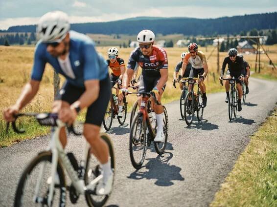 Seriál Road Classics otevřel registrace na ročník 2025. Cyklisté si užijí osvědčené monumenty