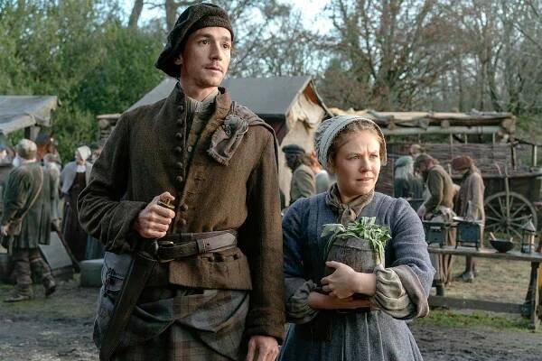 Castle Leoch, Murtagh Fitzgibbons Fraser (Rory Alexander), Glenna Fitzgibbons (Sally Messham)