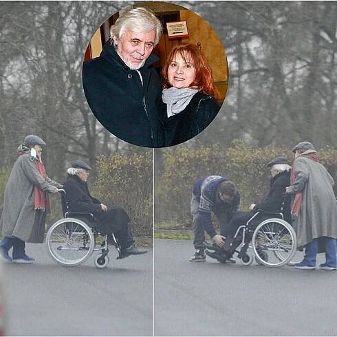 Josef Abrhám s Libuškou Šafránkovou přebírali nový vozík pro herce.